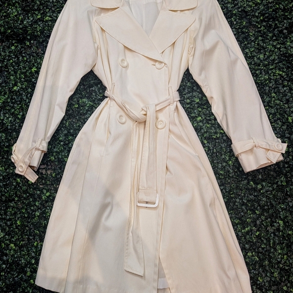 Jones New York Cream Jacket with Black Label Detail - Picture 3 of 4